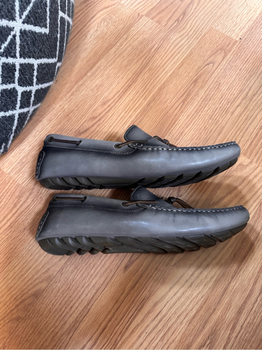 Lucky Brand Men's Dark Gray Leather Slip-On Loafers - Picture 2 of 3